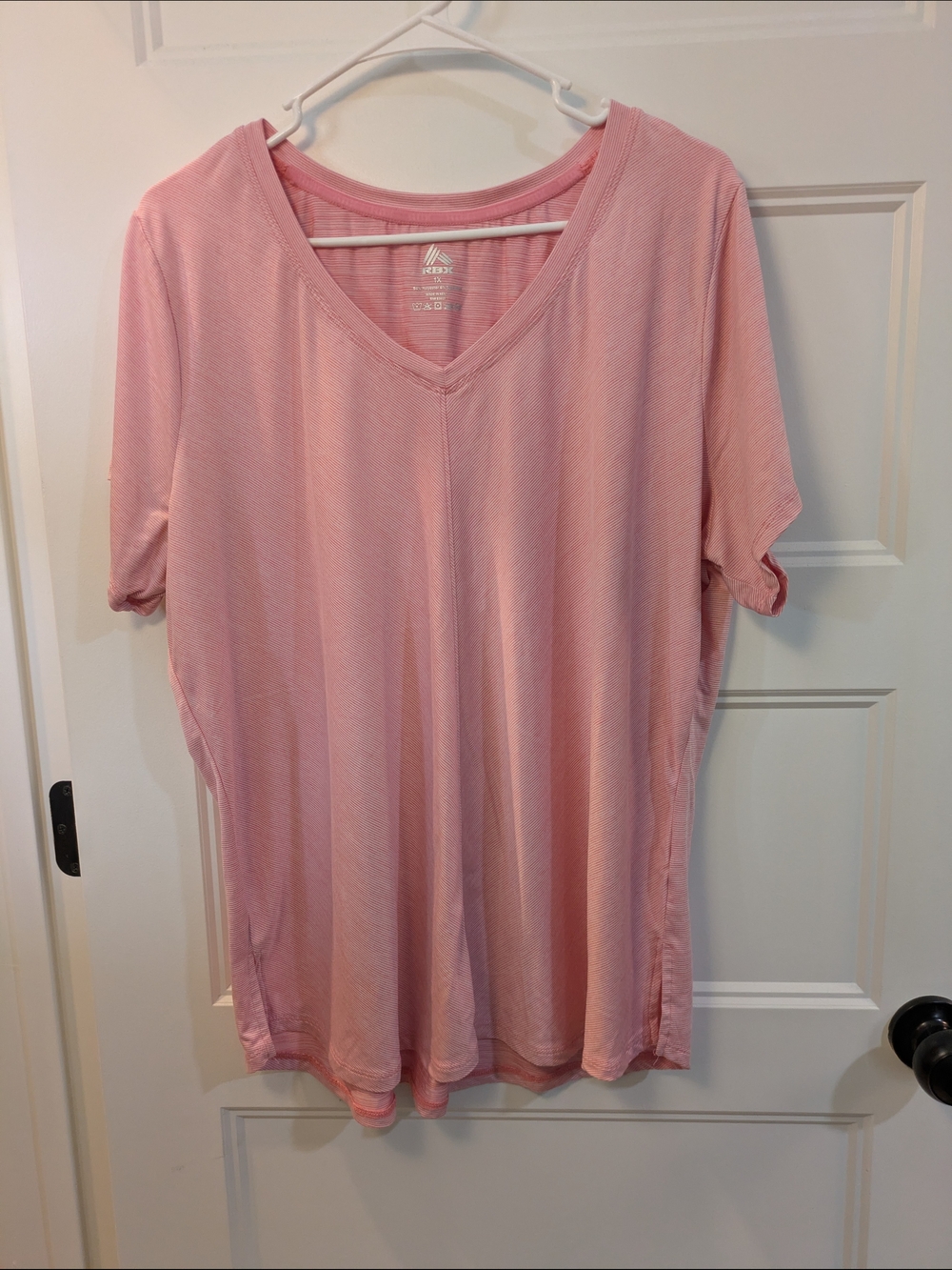 🔴 3/$15 Reebok pink striped V-neck athletic top